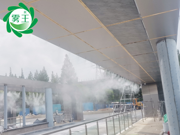 上海一在建公交場站上線霧王噴霧降溫系統，為夏日乘車再添清涼