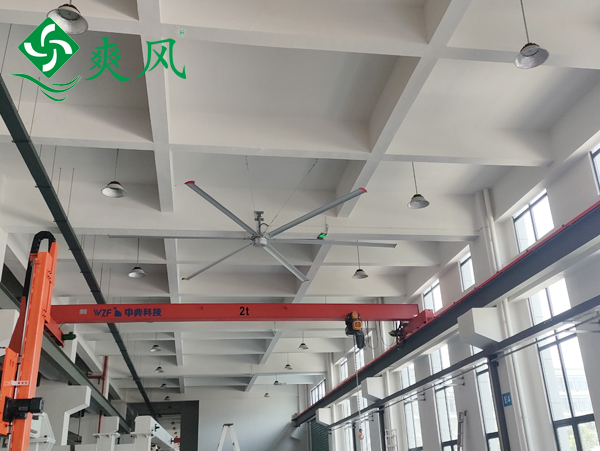 工業大吊扇形成舒適自然風降低體感溫度，能耗低，覆蓋面積廣